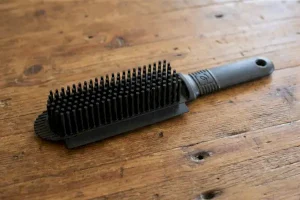FURemover Plus rubber brush